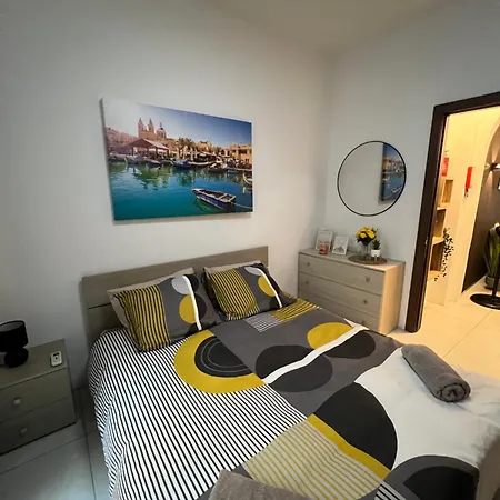 公寓 Cozy Nest: A Tiny Charm Maisonette 斯利马