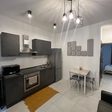 Cozy Nest: A Tiny Charm Maisonette * Sliema